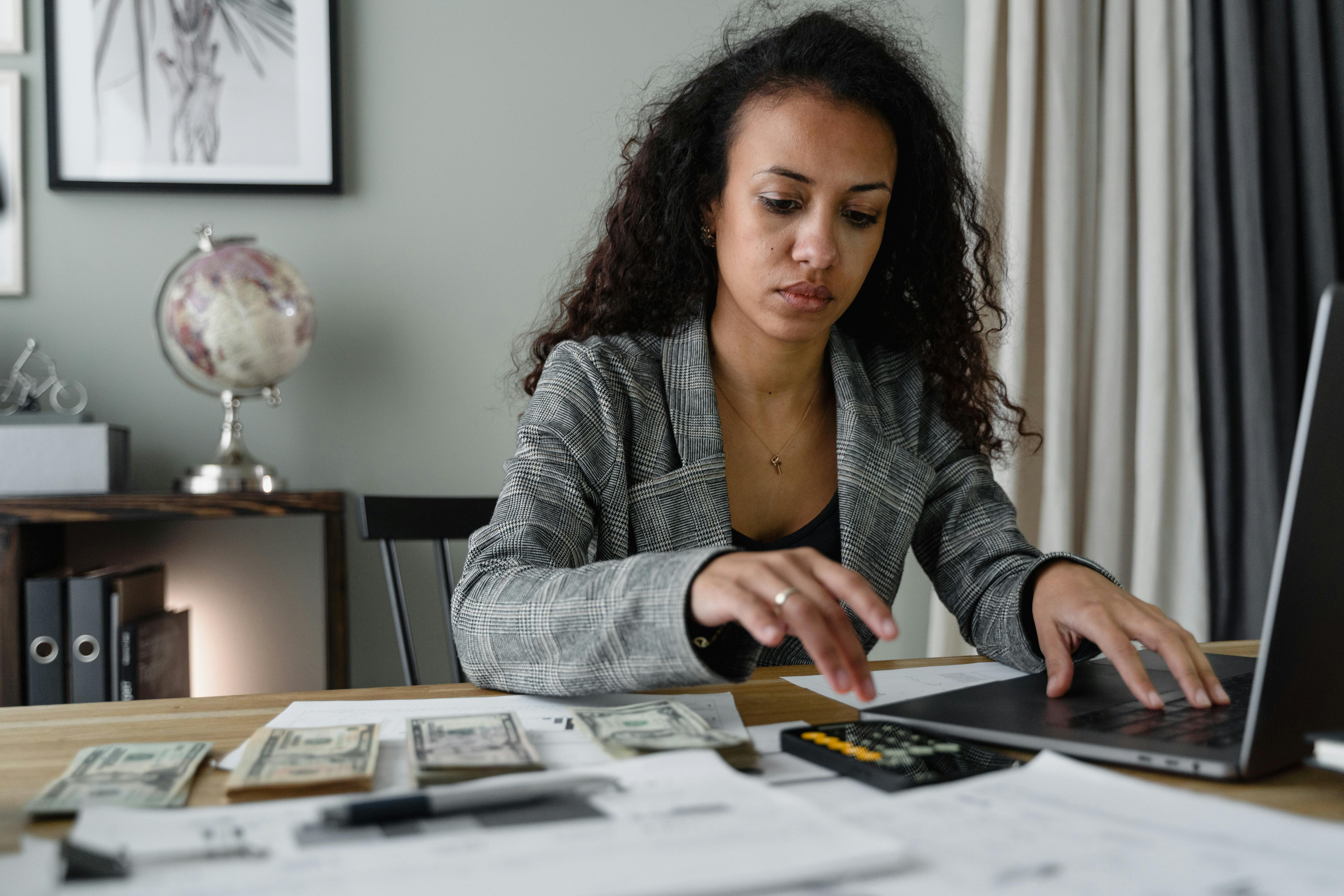 How to Start Investing in Your 20s with Little Money: The Ultimate Guide to Building Wealth Early.